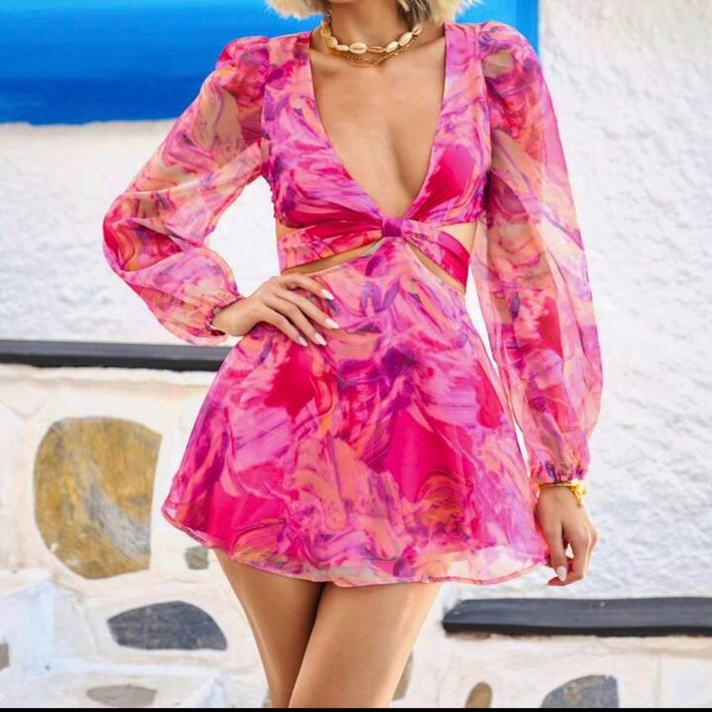 Lantern sleeve V neck cutout dress